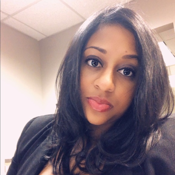 Meet your Posher, Ieishia - Picture 1 of 1